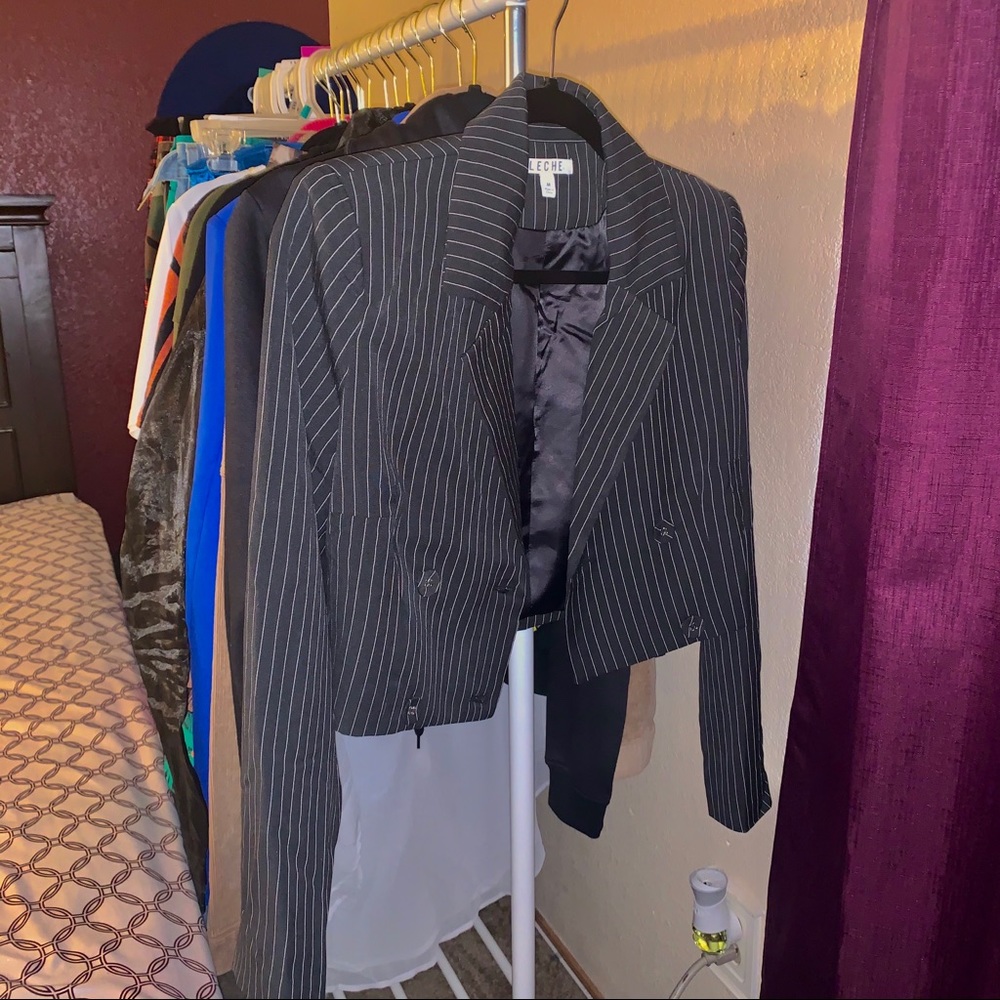 Cropped Blazer